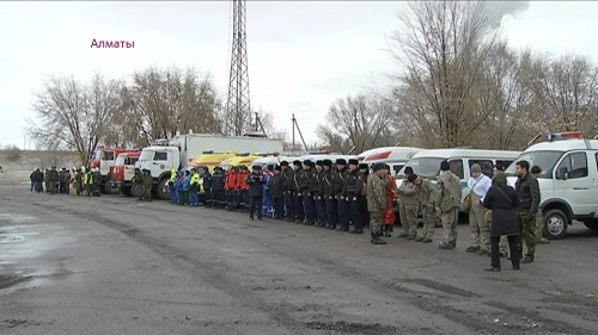 Алматылық төтеншеліктер өртті сөндіріп, уланғандарға көмек көрсетті