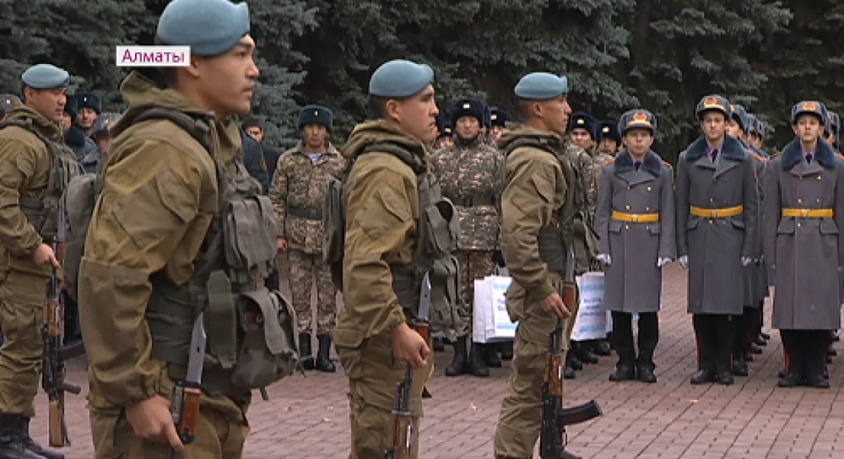 Алматыда әскерге шақырылған сарбаздарды шығарып салу рәсімі өтті