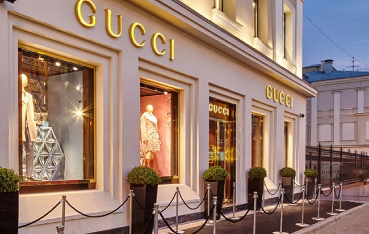 Gucci сняла с продажи водолазку из-за обвинений в расизме и официально извинилась