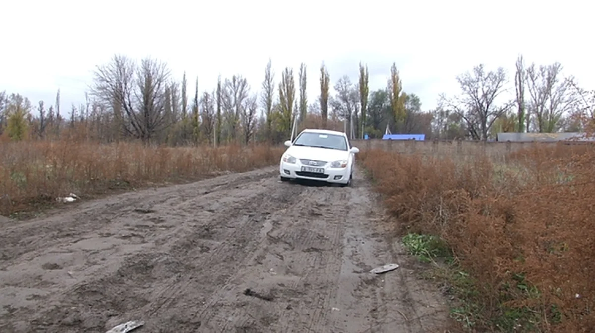 «Нұршашқан» ықшамауданында әлі күнге жарық пен жол мәселесі шешілмей келеді