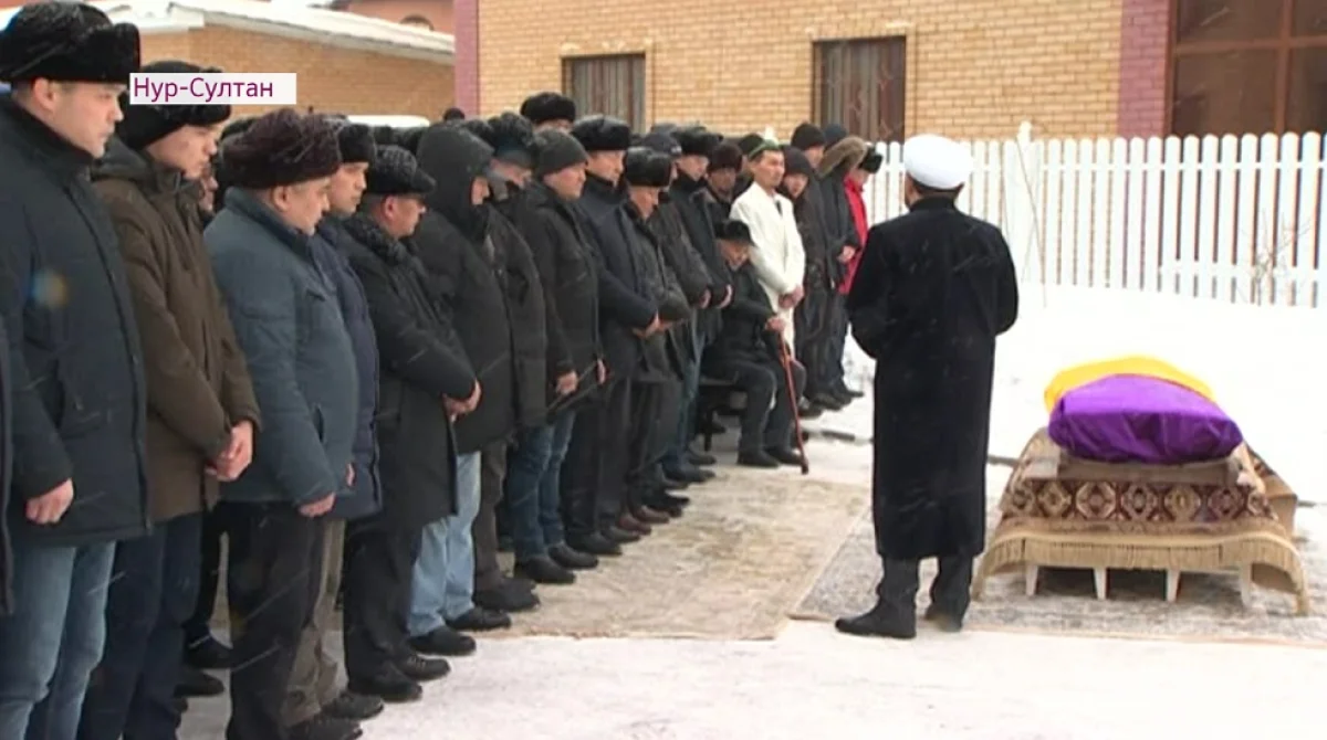 В Нур-Султане в последний путь проводили журналистку Дану Круглову и врача Арман Исину