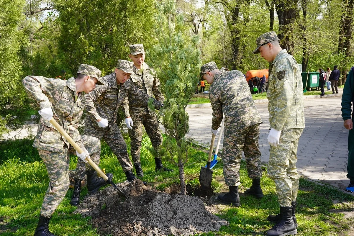 Болашақ әскерилер «Clean & Green» іс-шарасына белсенді атсалысты