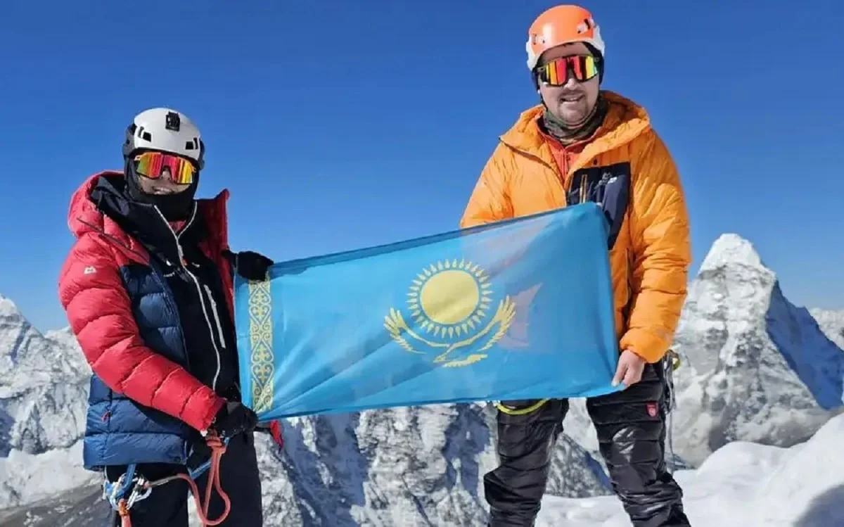 "Kazakh Everest Team"