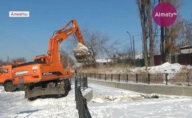 В 3-х районах Алматы ведутся противопаводковые работы