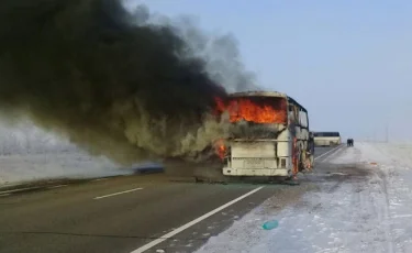 Ақтөбедегі автобус өрті: 52 өзбектің туыстары 21 миллион доллар талап етті