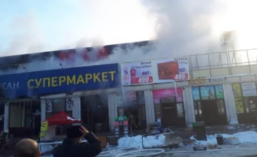 Семь бутиков с товаром сгорели в районе алматинской барахолки