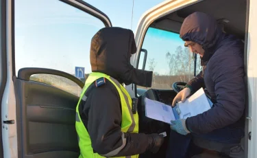 Полицейские Петропавловска пересели из служебных авто на общественный транспорт 