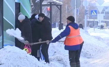 Рекордное количество снега выпало в Западно-Казахстанской области (видео)