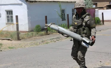 Взрывы в Арыси: в Минобороны не исключили повторных детонаций боеприпасов