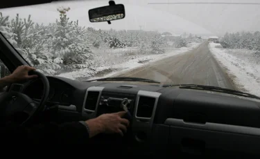 Қазақстанның екі облысында жолдар жабылды 