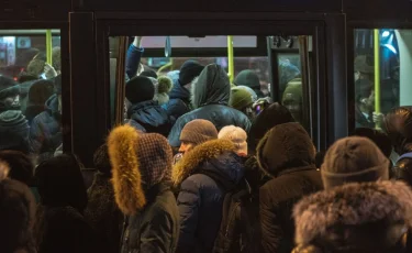 На нехватку автобусов жалуются жители Алматы