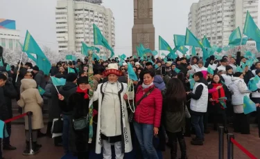 В Алматы прошел массовый флешмоб, посвященный Дню Независимости Казахстана