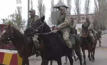 Таразда блок-бекеттердің жұмысы ат патрульдерімен күшейтілді