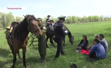 Конные наряды привлечены к патрулированию лесоохранных зон в Алматинской области