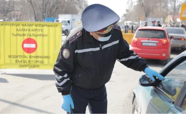 В столице установили полицейские посты на выездах из города