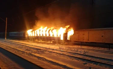 Железнодорожный вагон-ресторан загорелся в Нур-Султане