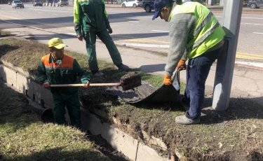 В Алматы усилена работа по очистке арыков 