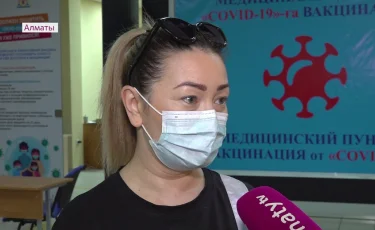 Сотрудники Almaty.tv получили вторую дозу "Спутника-V"