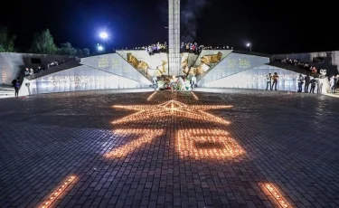 В память о павших героях: акция "Зажги свечу" прошла в Усть-Каменогорске