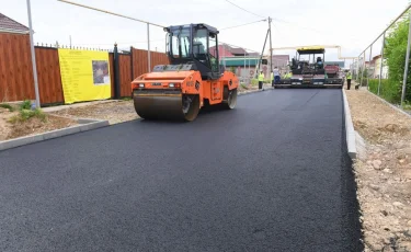 В Алмалинском районе Алматы обновили более 19 километров дорог