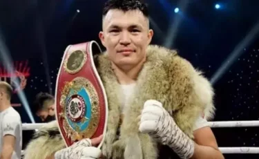 Казахстанец завоевал титул чемпиона WBA, одержав победу над британцем