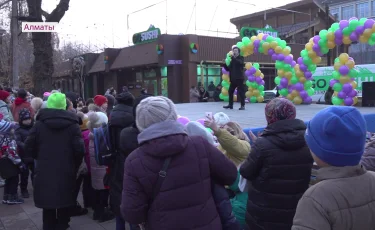 Тәуелсіздікке 30 жыл: Түрксіб ауданында ардагерлер мен тұрғындарға мерекелік кеш өтті