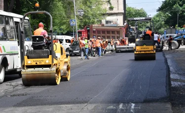 Ерболат Досаев раскритиковал состояние знаков и конструкций на дорогах Алматы