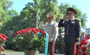 Алматылық полицейлер ардагерлерге құрмет көрсетті