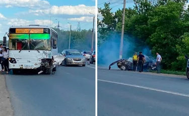 Қаза тапқандар бар: Оралда жолаушылар автобусы мен жеңіл көлік соқтығысты