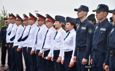 Казахстанской полиции - 30 лет: стражи порядка отмечают профессиональный праздник