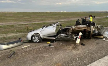 Атырауда жол апатынан 1 адам қаза тауып, 8 адам ауруханаға жеткізілді