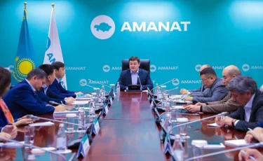 Соберем ребенка в школу: партия AMANAT проводит ежегодную акцию