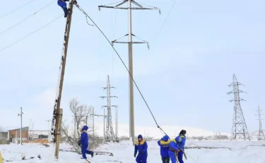 Без света и тепла: из-за непогоды Жанатас оказался отрезанным от благ цивилизации