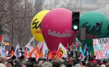 Забастовки во Франции: больше миллиона человек вышли на массовые протесты