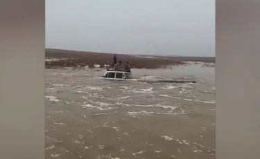 Из-за проливных дождей в Туркестанской области подтоплены несколько районов и городов