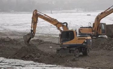 В Алматы началась масштабная очистка водоема Сайран