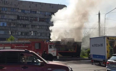 Популярная бургерная горела утром в мегаполисе