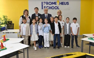 Мемлекет басшысы Prometheus school мектебіне барды