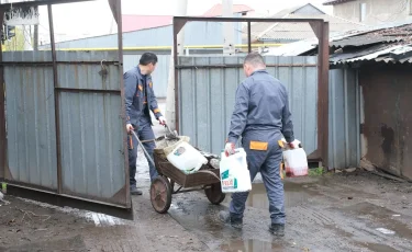 Әуезов ауданының кәсіпкерлері «Жақыныңа жәрдем бер» акциясы аясында әлеуметтік осал азаматтарды қолдады