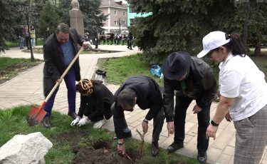 Известные личности страны призывают горожан присодиниться к общегородской кампании