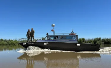 Паводки в Казахстане: в Атырау продолжаются берегоукрепительные работы