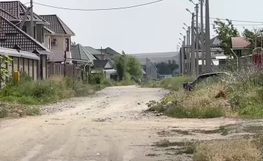 Жол жоқ: тараздықтар әкімдік өкілінен қаржының есебін сұрады