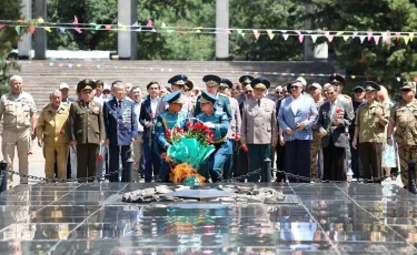 Вечный огонь в Алматы переведен на природный газ