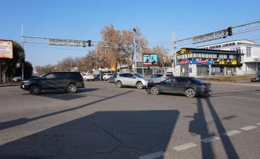 В Алматы на сутки перекроют движение на двух участках дорог