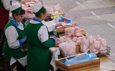 В Алматы зафиксируют цены на куриное мясо