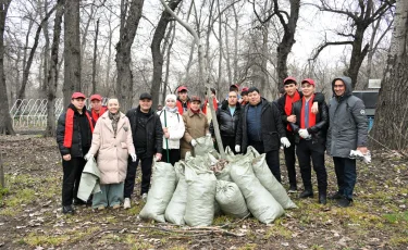 В Алматы в преддверии зимы привели в порядок рощу Баума