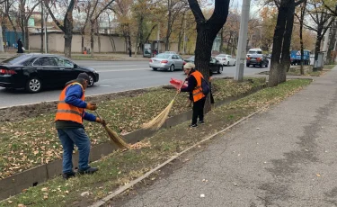 Алматыда жаңбыр мен қар: коммуналдық қызметтер қауіпсіздік шарасын күшейтті